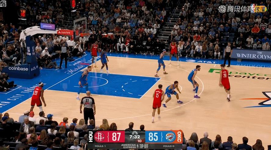 ？？？这特么还是中锋动作吗？[笑cry] ​​​​