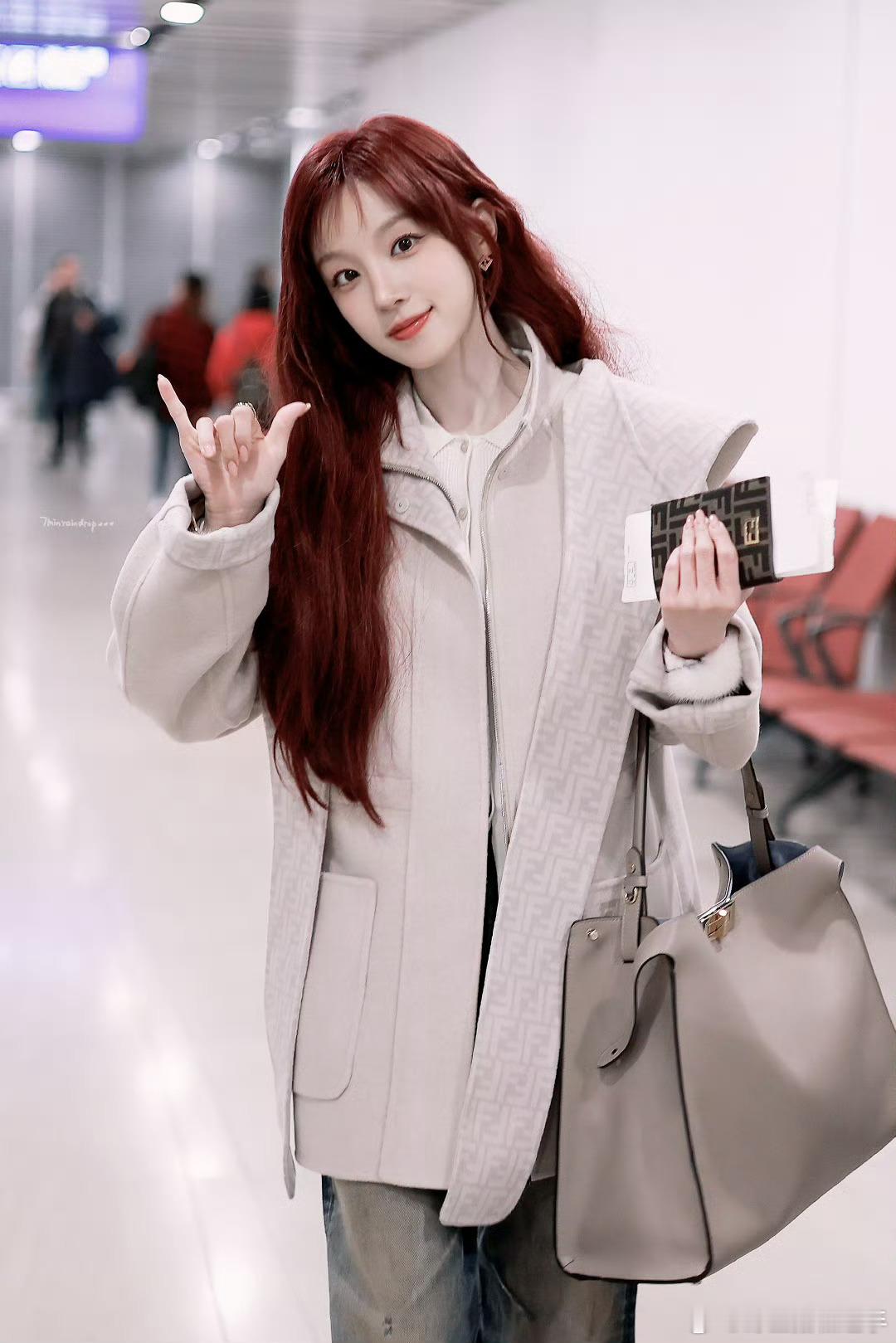 宋雨琦 她说的全是我的词宋雨琦听到粉丝说要和自己隔开一点，虽然没有说话但从表情已