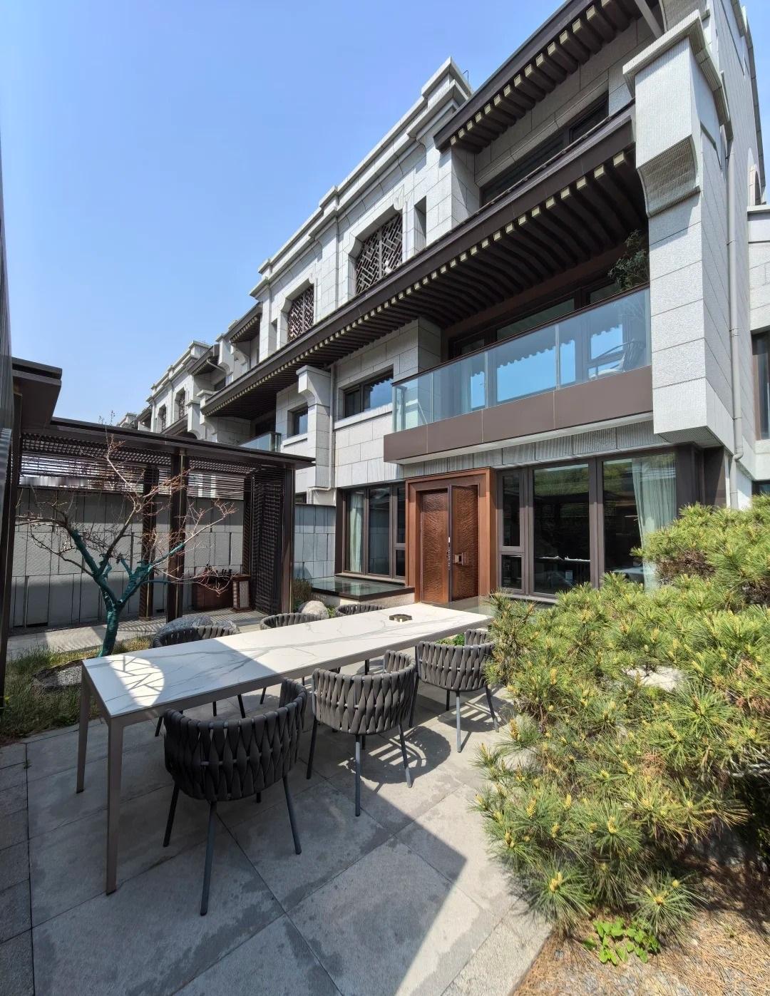 北京亦庄南 联排别墅 550㎡950万 院子100㎡