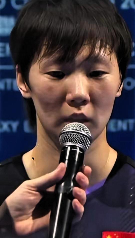 拼尽了全力，却只捧个亚军回去，换作常人心里那道坎能轻易过去吗？
​王曼昱这次，是