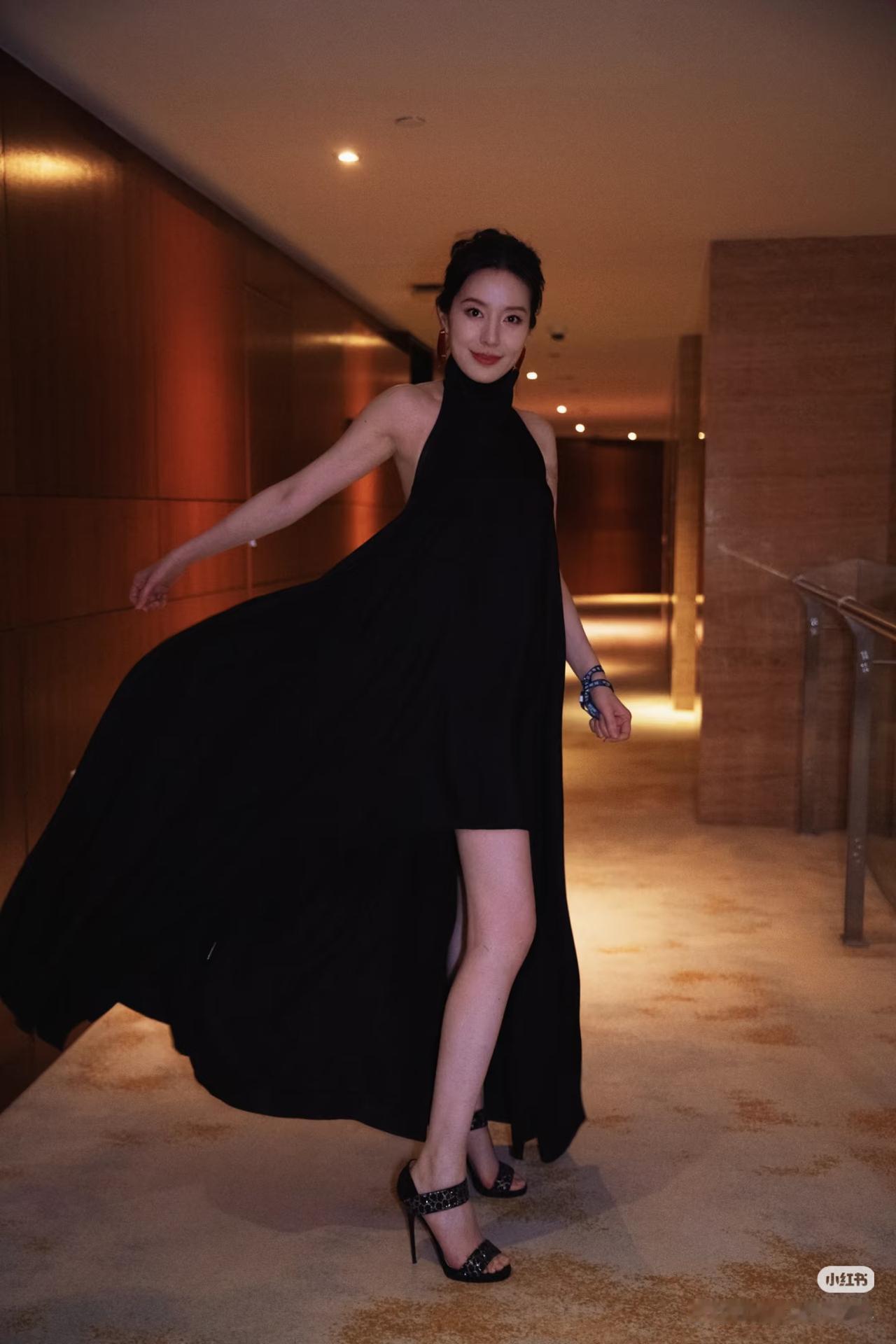 蔚来老板娘王奕芝微博之夜