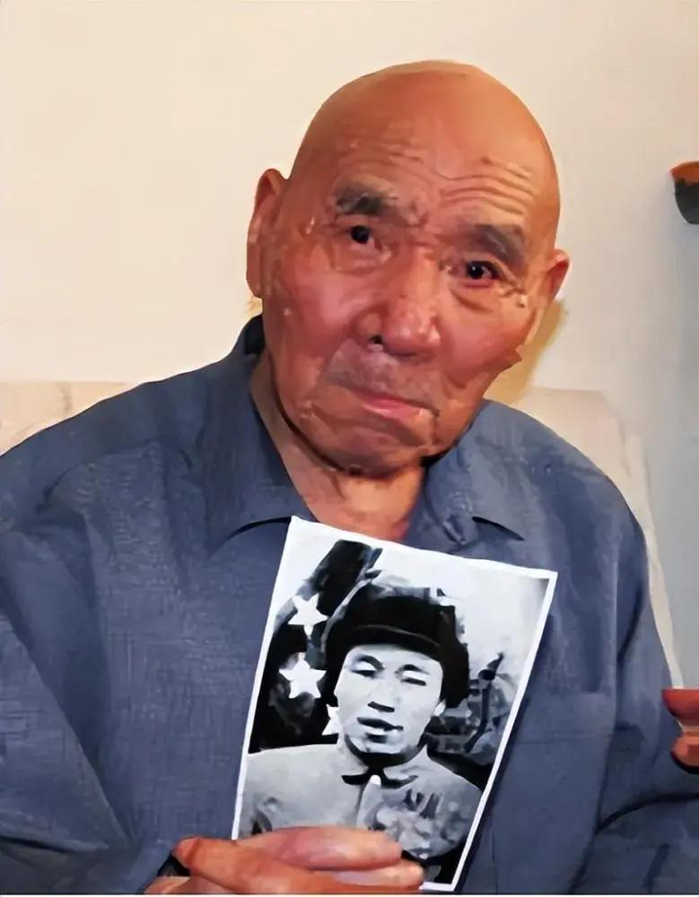 山西老兵苏兆丹，原名苏吊蛋，是抗美援朝知名打坦克英雄。他曾在战场屡立战功，195
