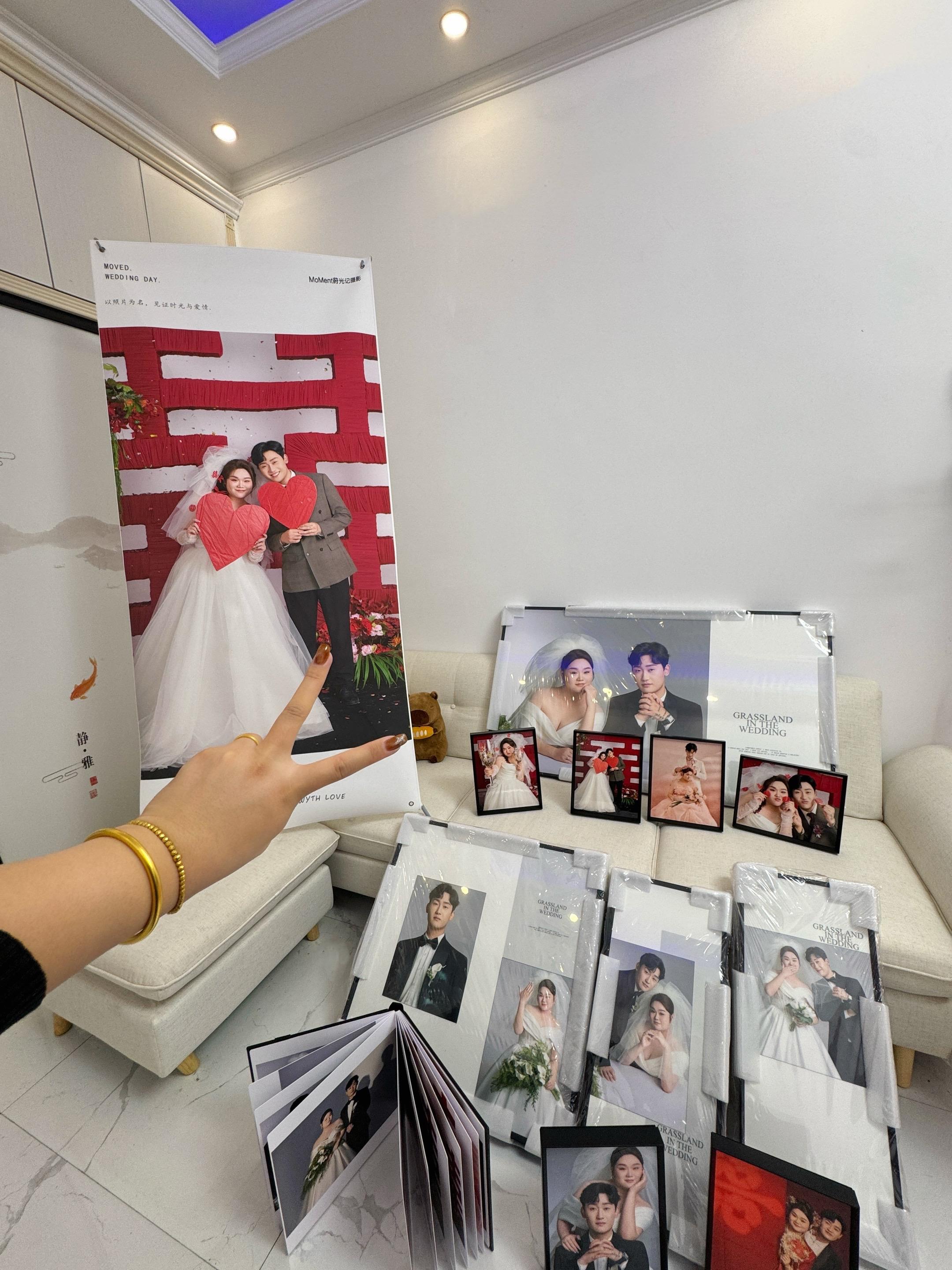 婚纱照到家的这一刻 才意识到我们真的要结婚了 万家灯火以后有了属于我们...