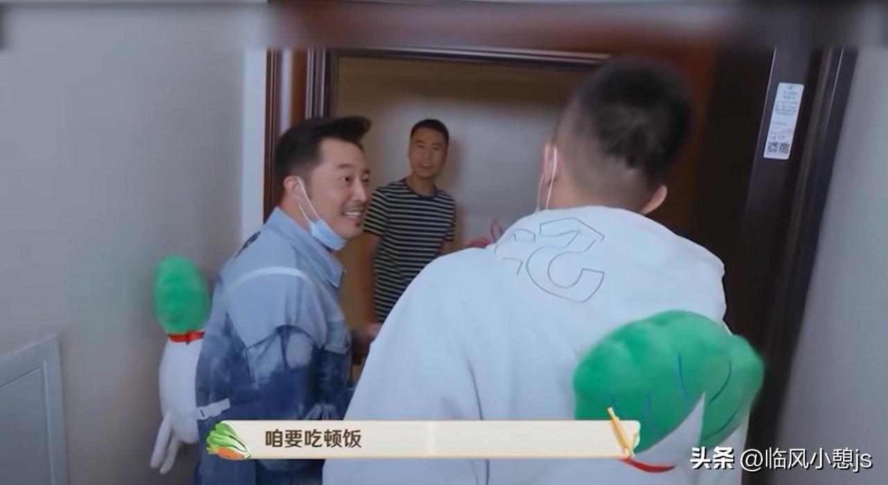 《未知的餐桌》作为一档深入大众家中进行真实约饭的节目，实在是太接地气了。

明星