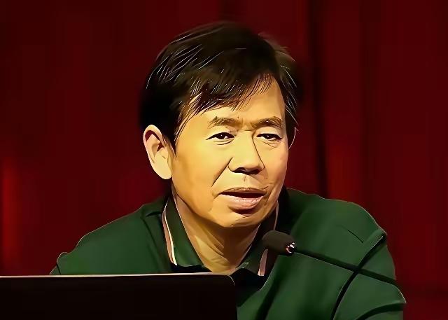 戴旭和金灿荣两位教授的观点分别是：戴旭的观点：武器再好，设备再先进，如果不敢于亮