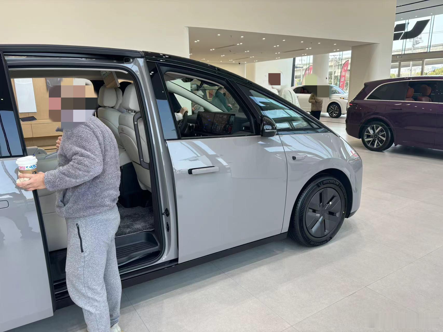 🔶下面三个车，本博周末抽空都去看了。全部是静态体验，因为太火没约上试驾。🔶打