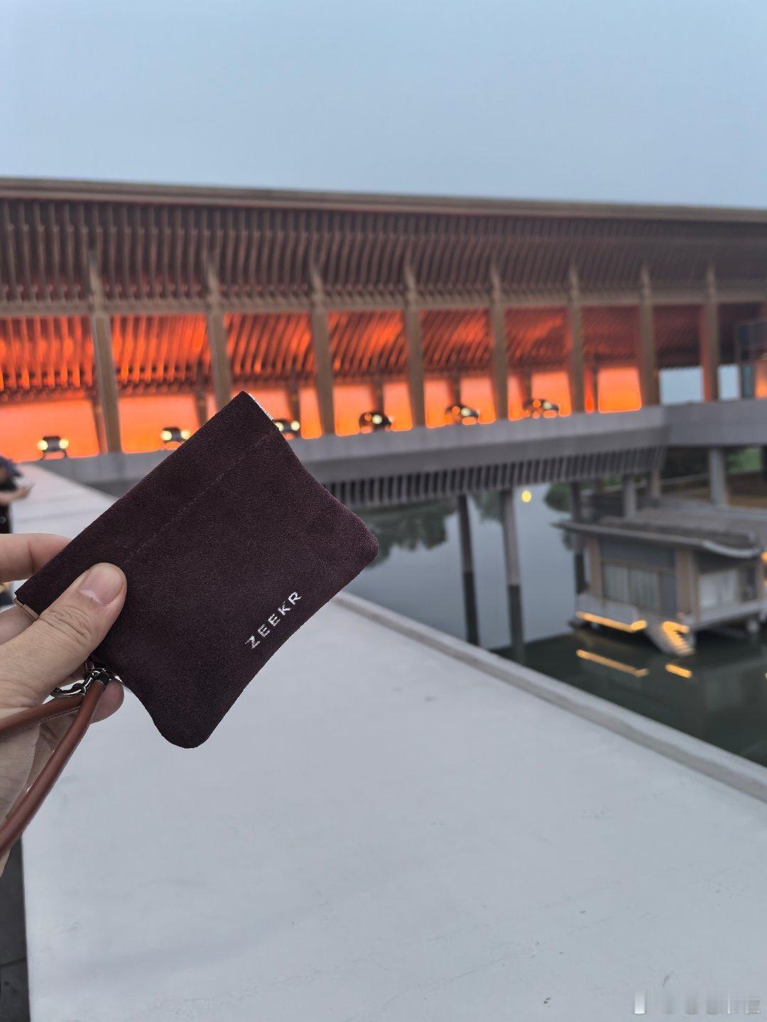 今天化身视频号编辑，出现在极氪8X发布会！ 