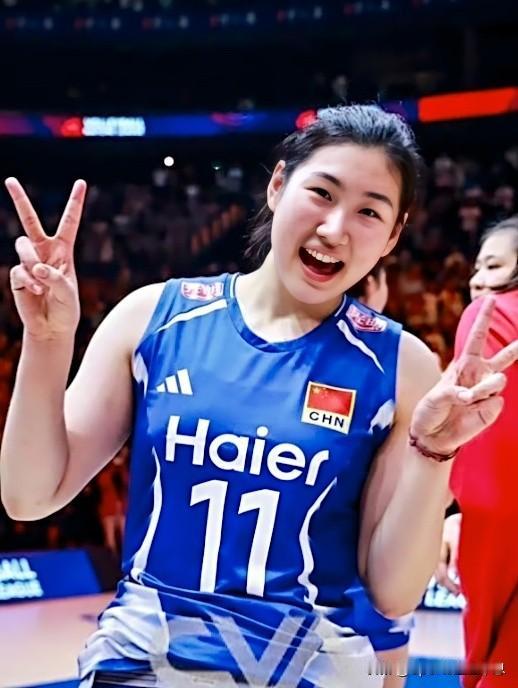 中国女排新一代年轻球员简介：(四)
李晨瑄，山东潍坊寿光人，19岁，身高一米八七