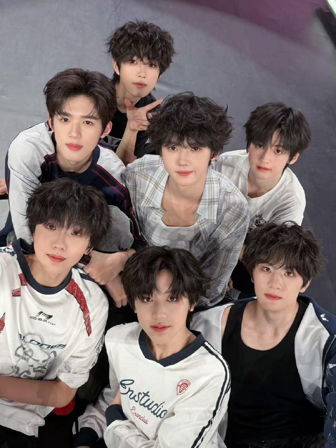 TF四代状态TF四代二班状态 TF四代状态，期待二班的见面会 