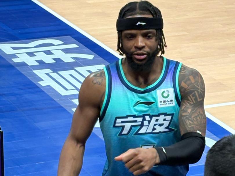 CBA最新消息：据CBA数据库统计，今晚宁波男篮队史首次战胜北控北控男篮创造历史