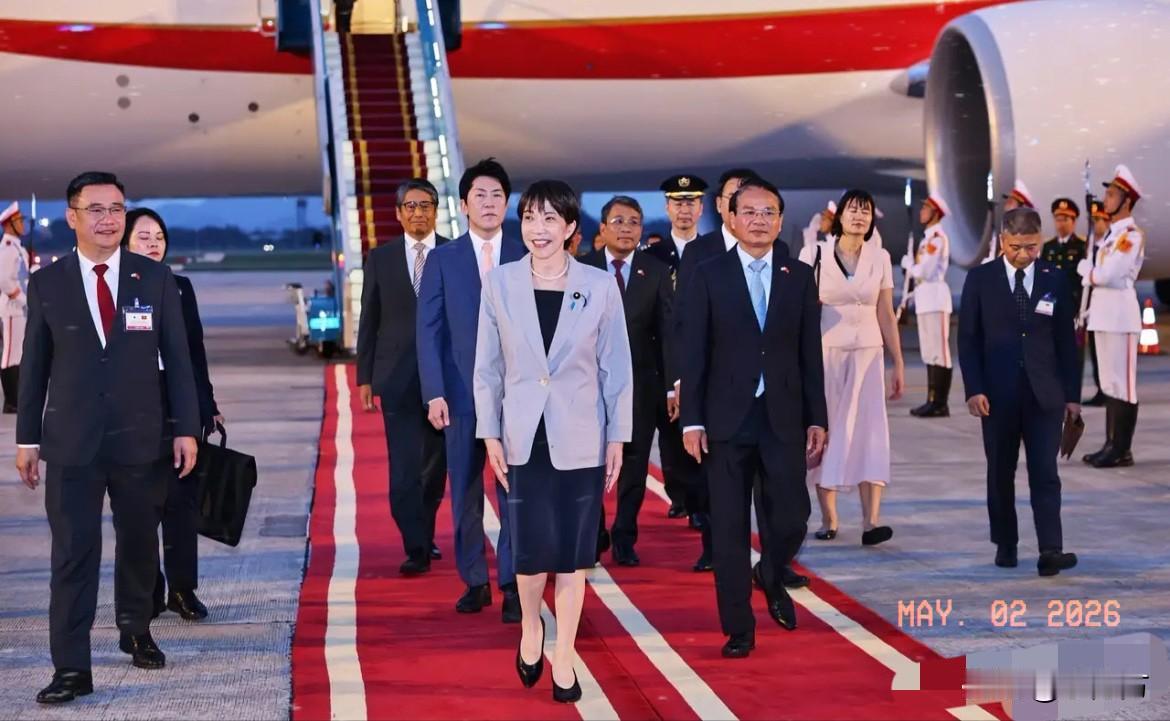 高市早苗抵达越南
当地时间5月1日，日本首相高市早苗抵达越南首都河内，本以为迎接