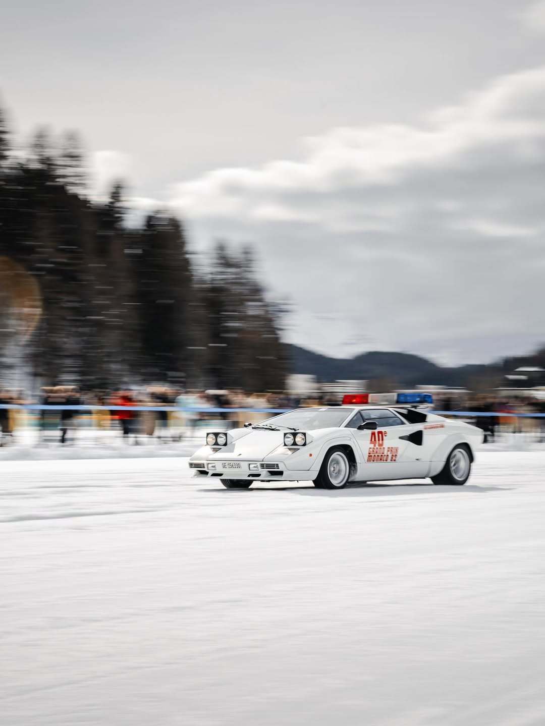 不纠结FAT Ice Race和THE ICE St. Moritz两个冰山汽车