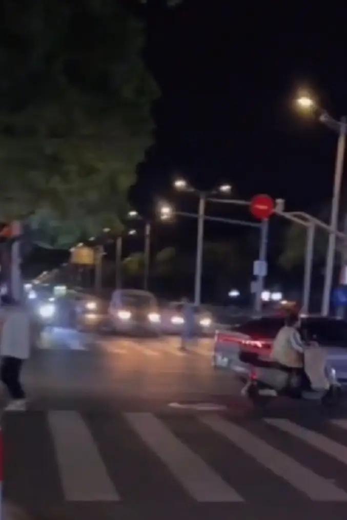 堂妹离婚带娃当“王牌”，以为妹夫会回头，结果却出乎她意料

堂妹发现妹夫出轨，一