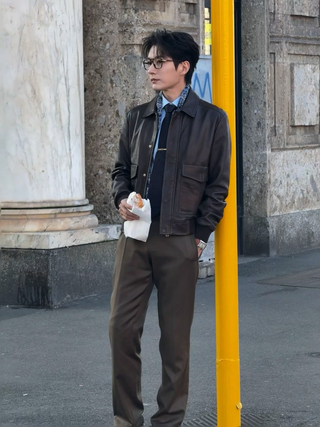 刘学义 以为内娱帅哥上新了本来就很帅啊是在疑惑啥？刘学义米兰时装周