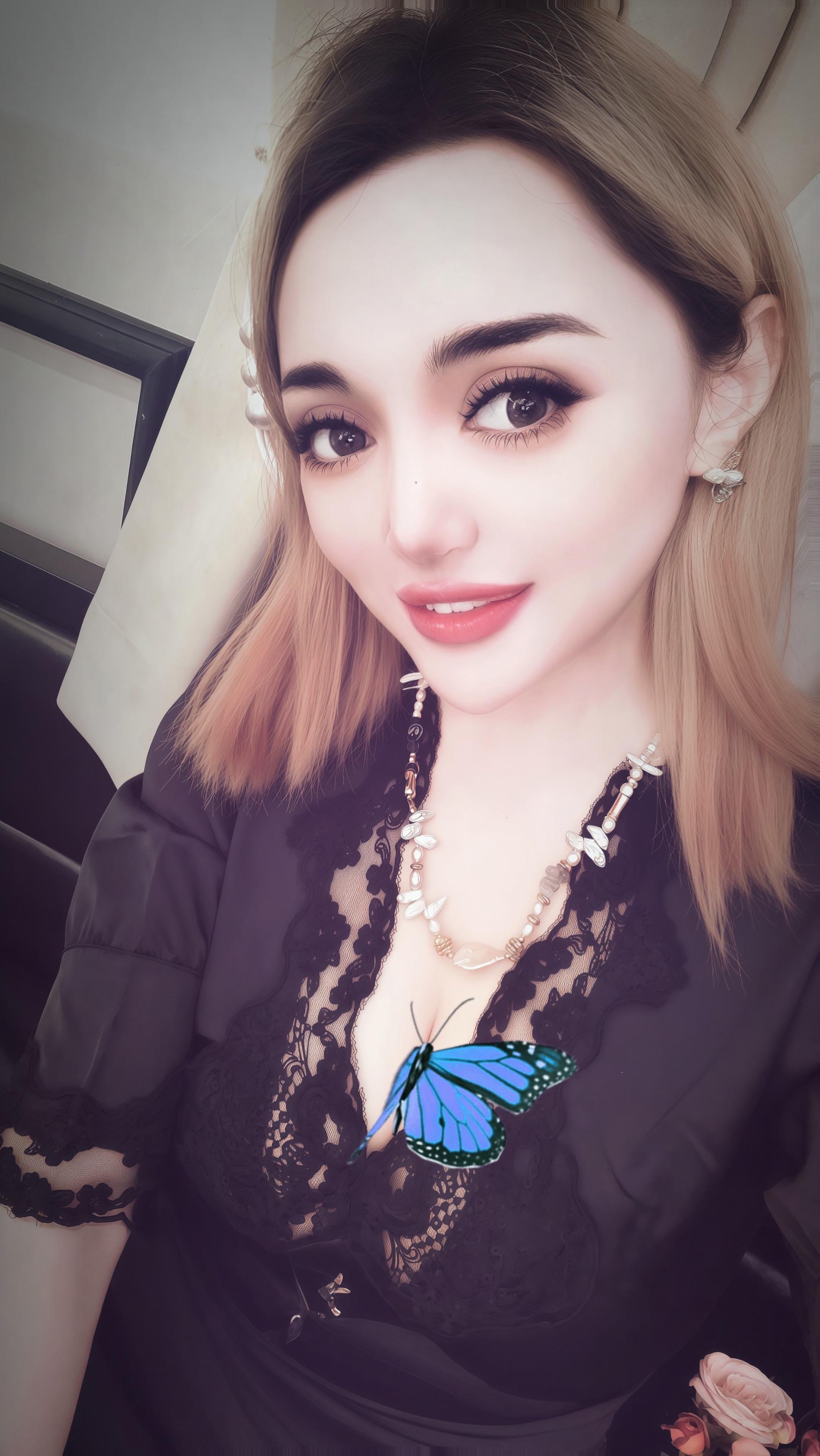 我爱他，他是我心中的那只雨蝶。