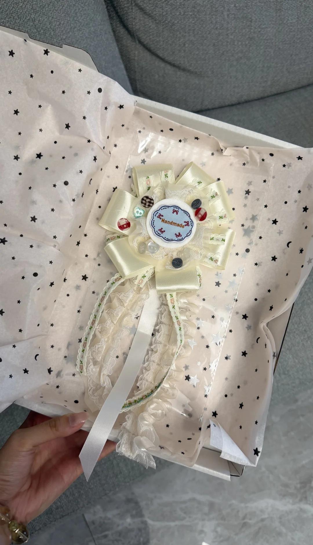 欧阳娜娜同款胸花
胸花 欧阳娜娜