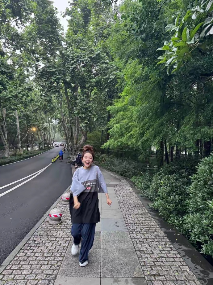 章若楠日常随拍 ​​​