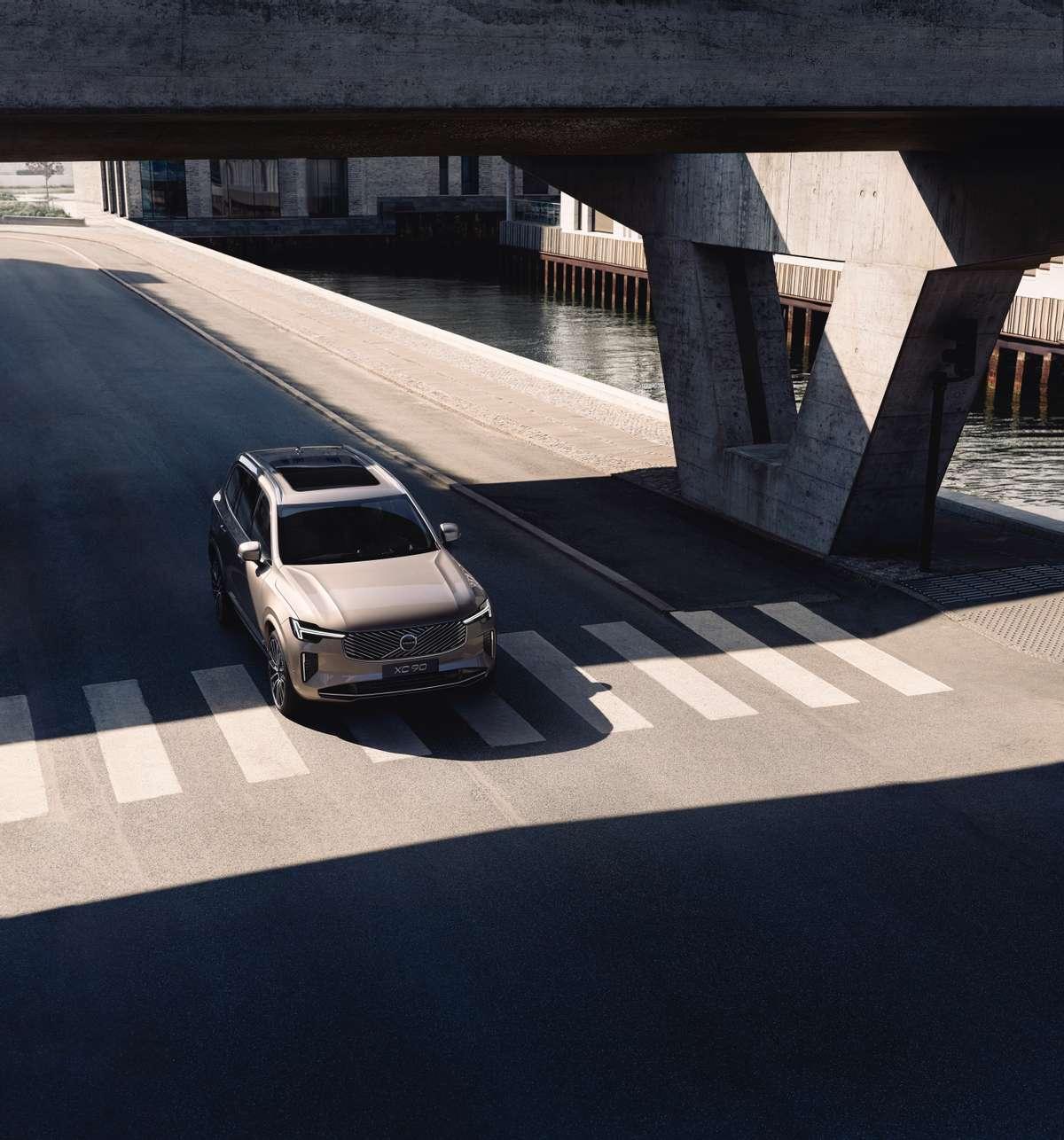 在智能化浪潮席卷汽车行业的今天，沃尔沃全新XC90以47.9万起的价格焕新上市，