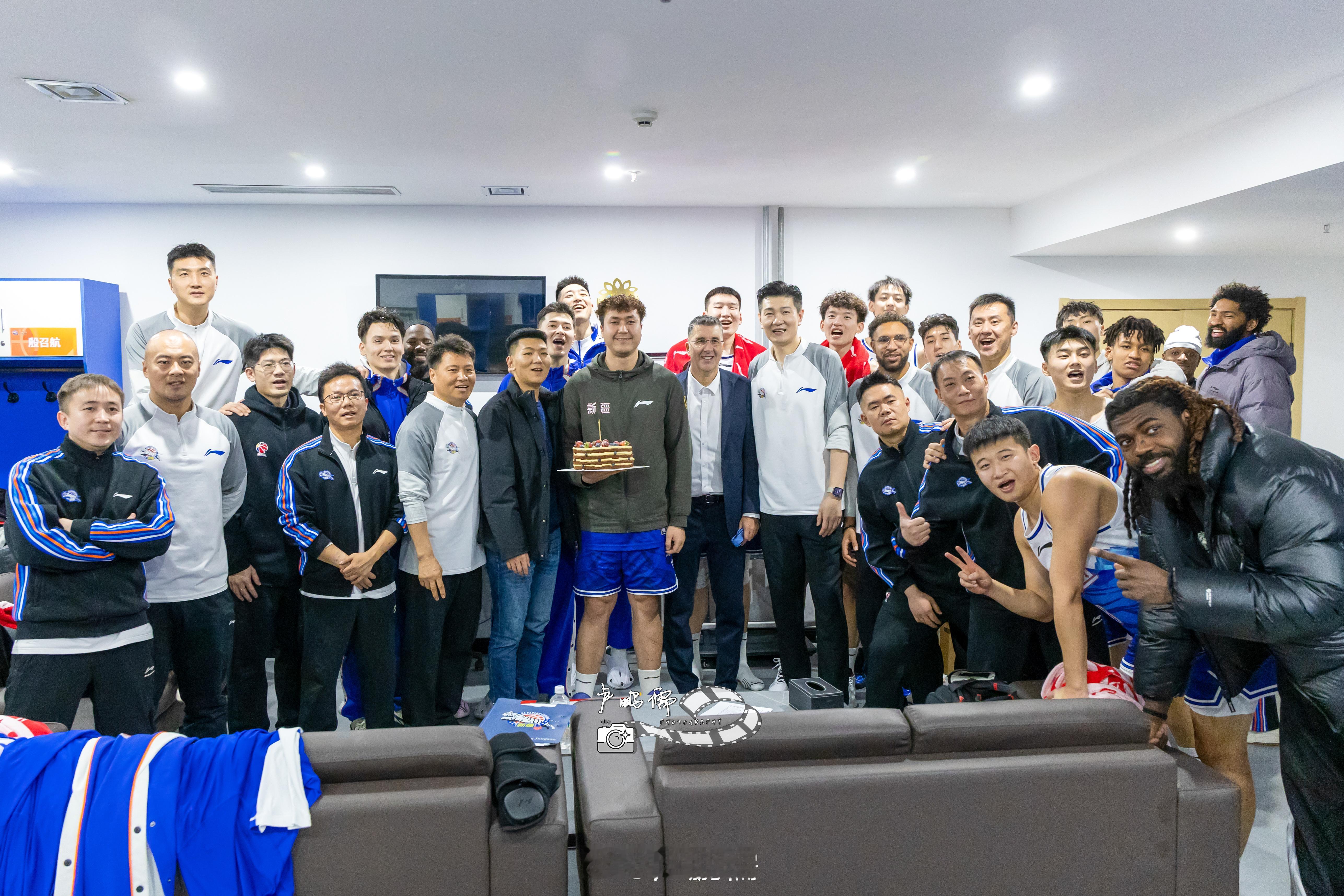 🎂新疆男篮小卢篮球世界艾孜麦提