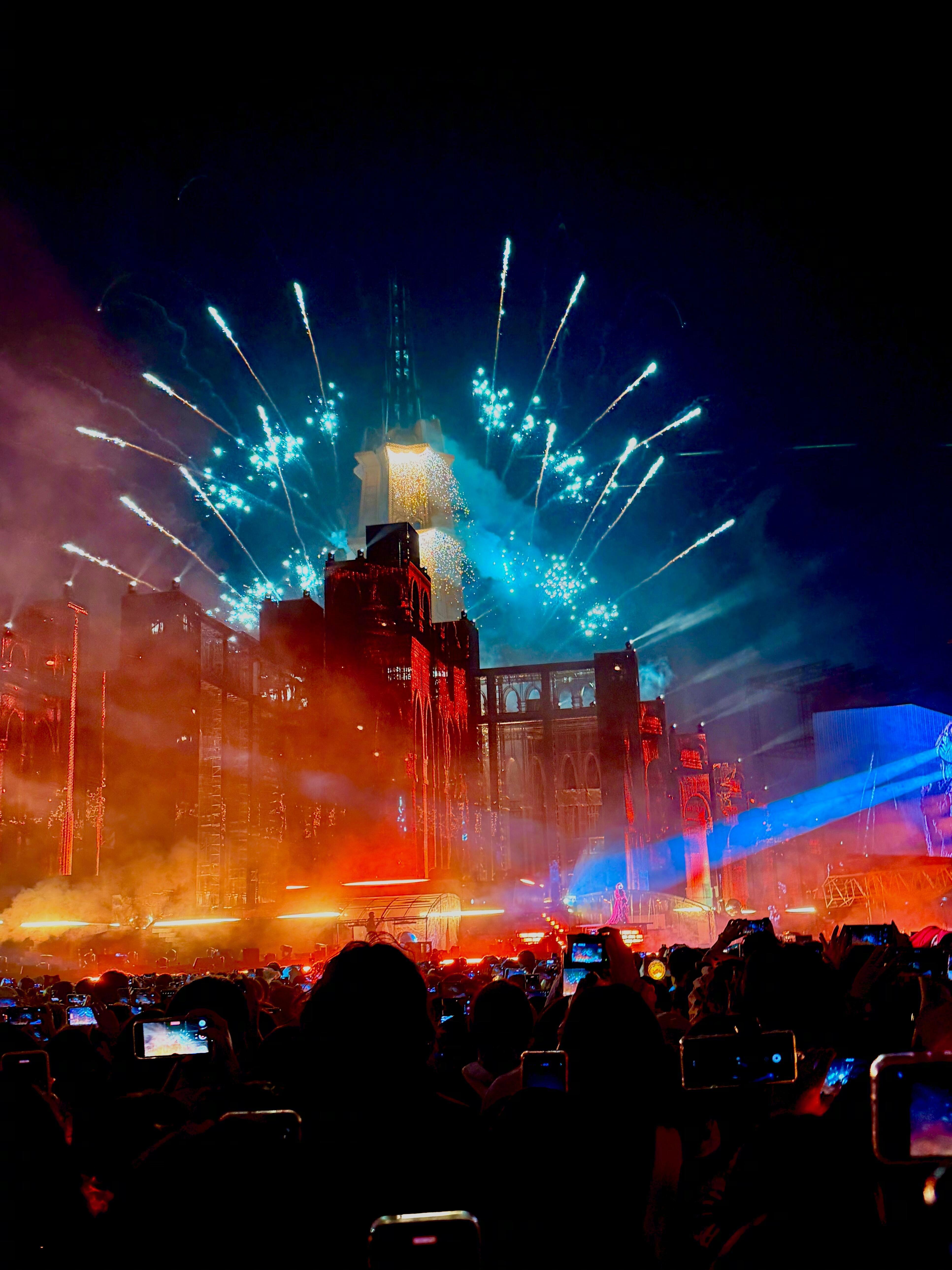 多地文旅邀约华晨宇开演唱会 华晨宇真的值得！！火星乐园遍地开花吧！ 