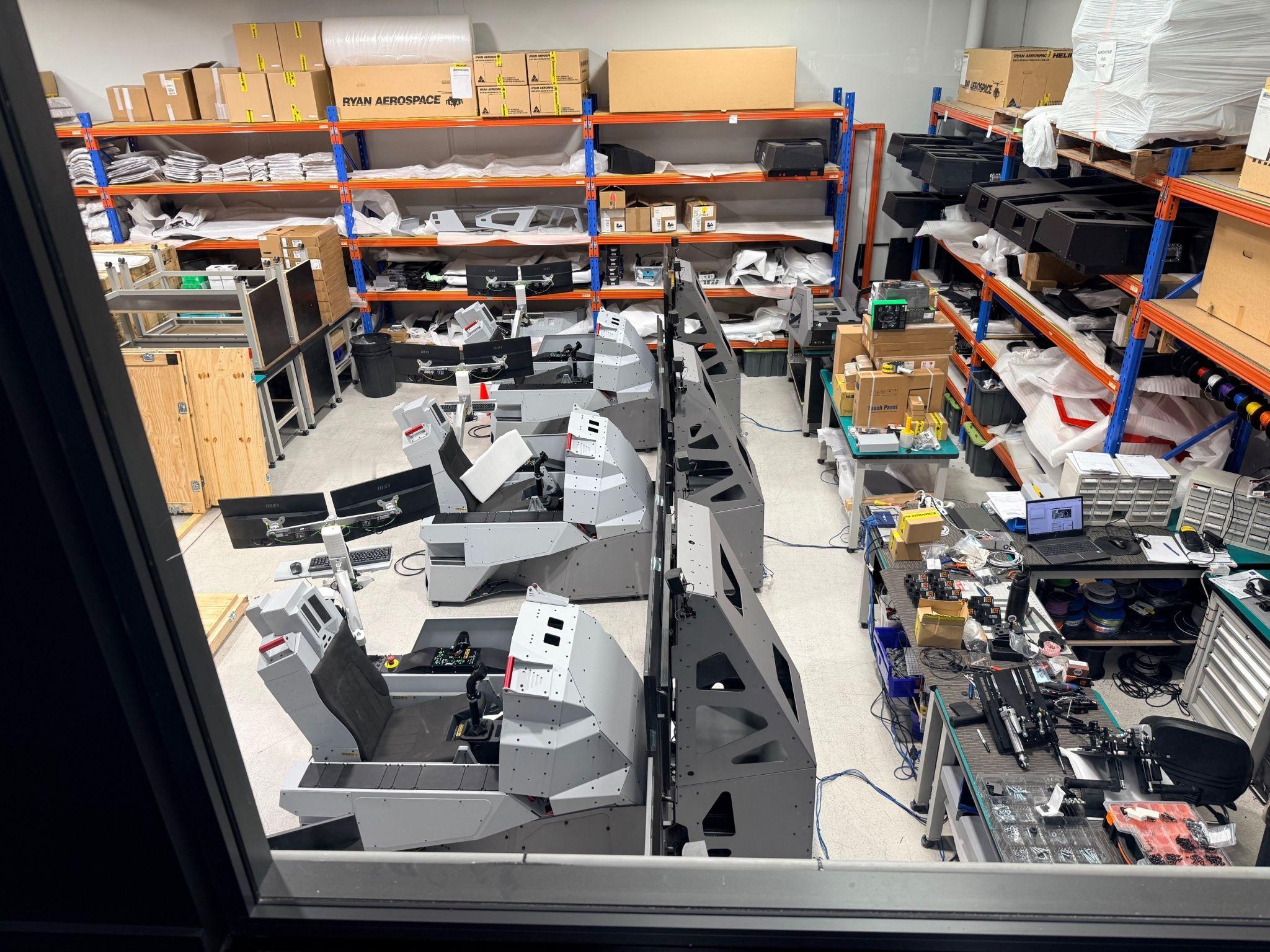 【图1至图8】为“混合现实”(MXR)目标保真度训练设备 (TFTD) 快速喷气