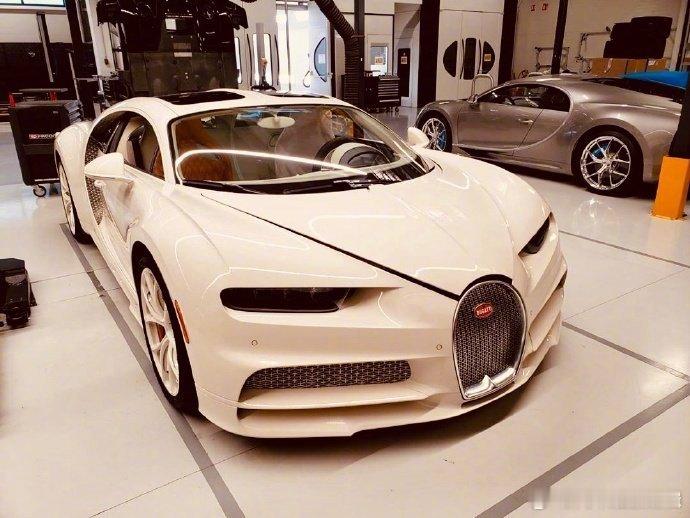 布加迪Chiron，很漂亮！汽车