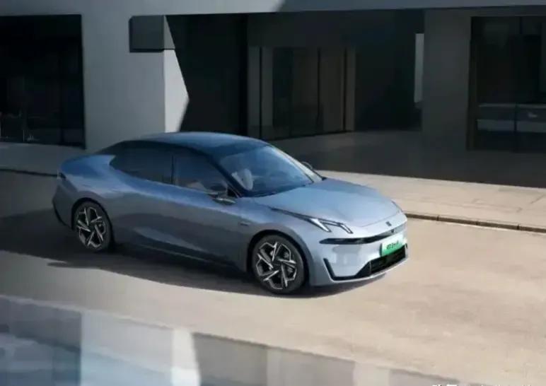 来看看这款爱车吧！

领克07 EM-P车型携手豪华品牌哈曼卡顿，以及WANOS