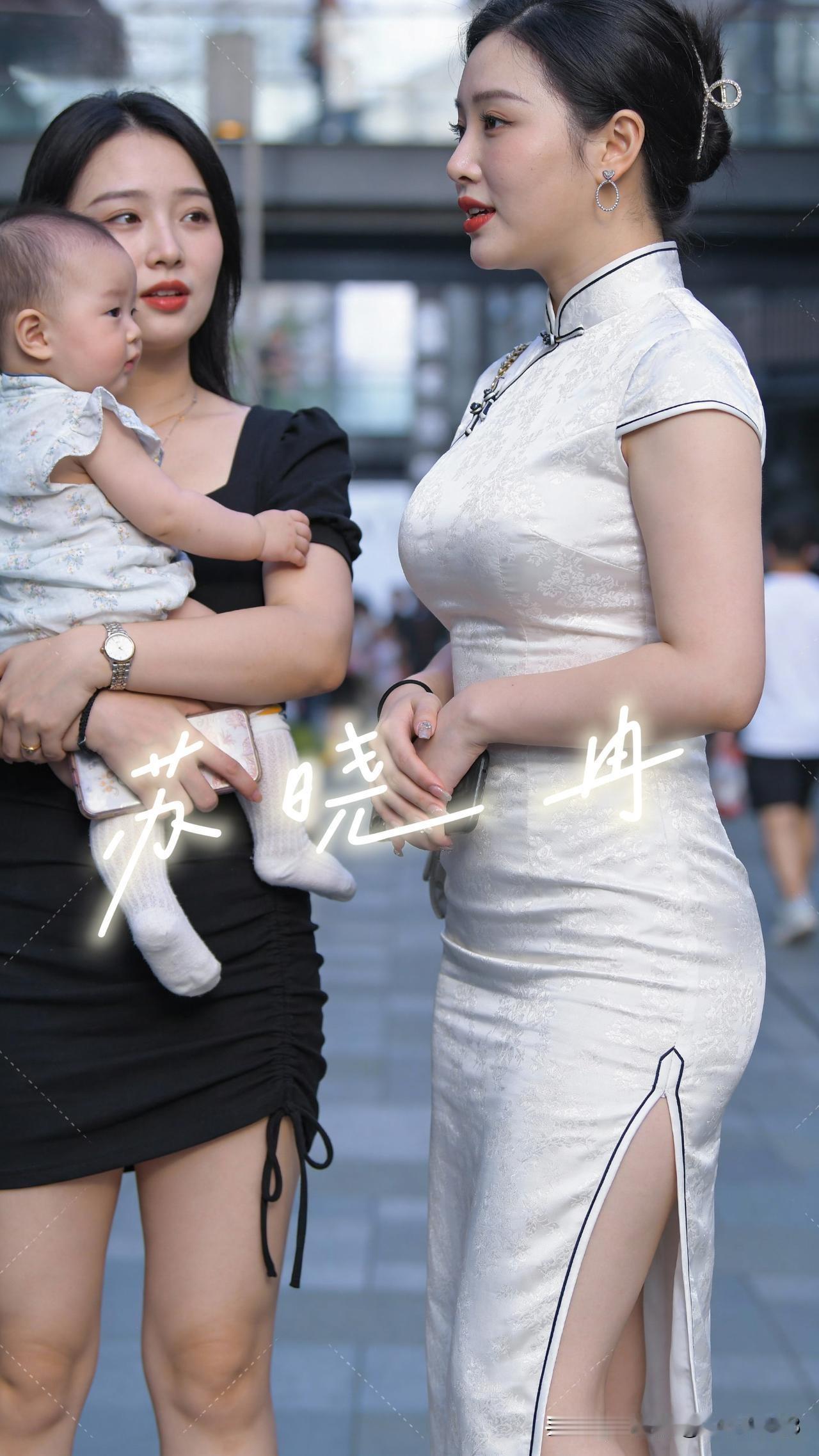 繁华街头话旧时，岁月静好似初见。