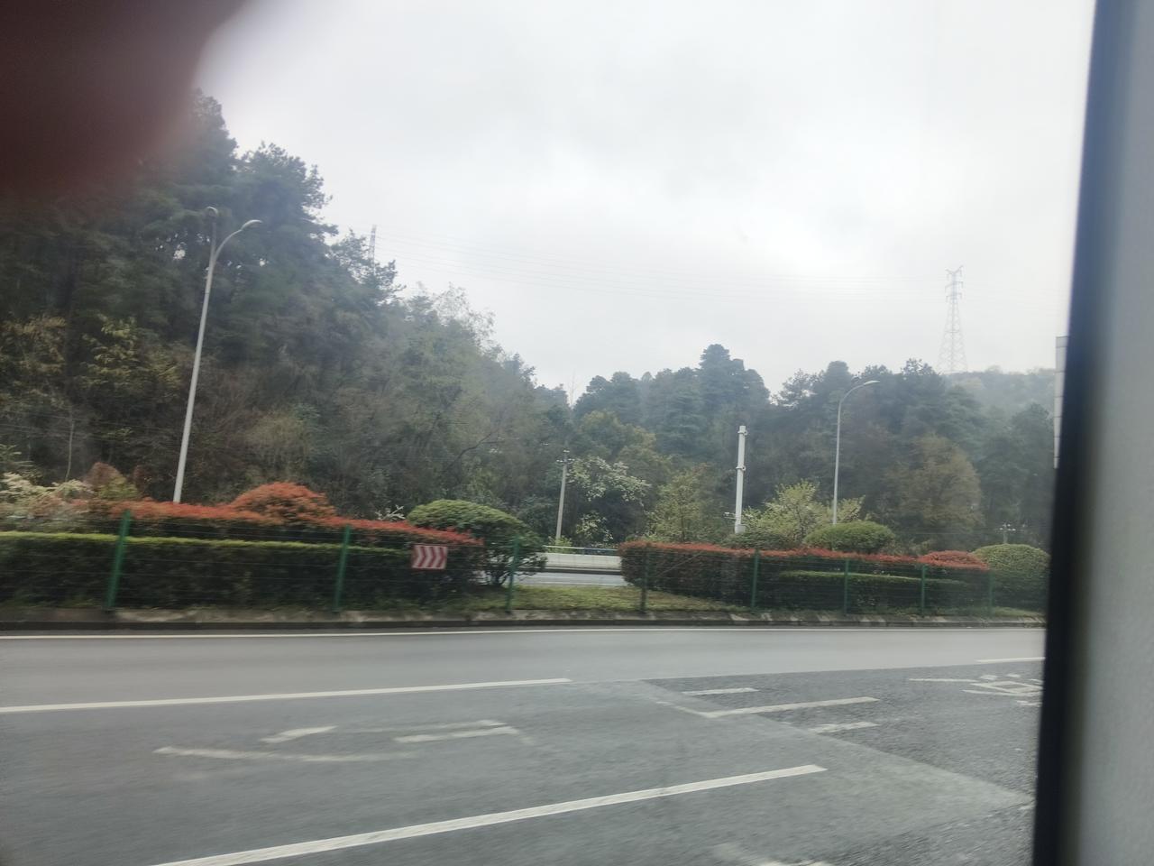 美用伊被冻结资产培款
     美用伊被冻结资产赔款这事儿，背后是美以伊复杂的军