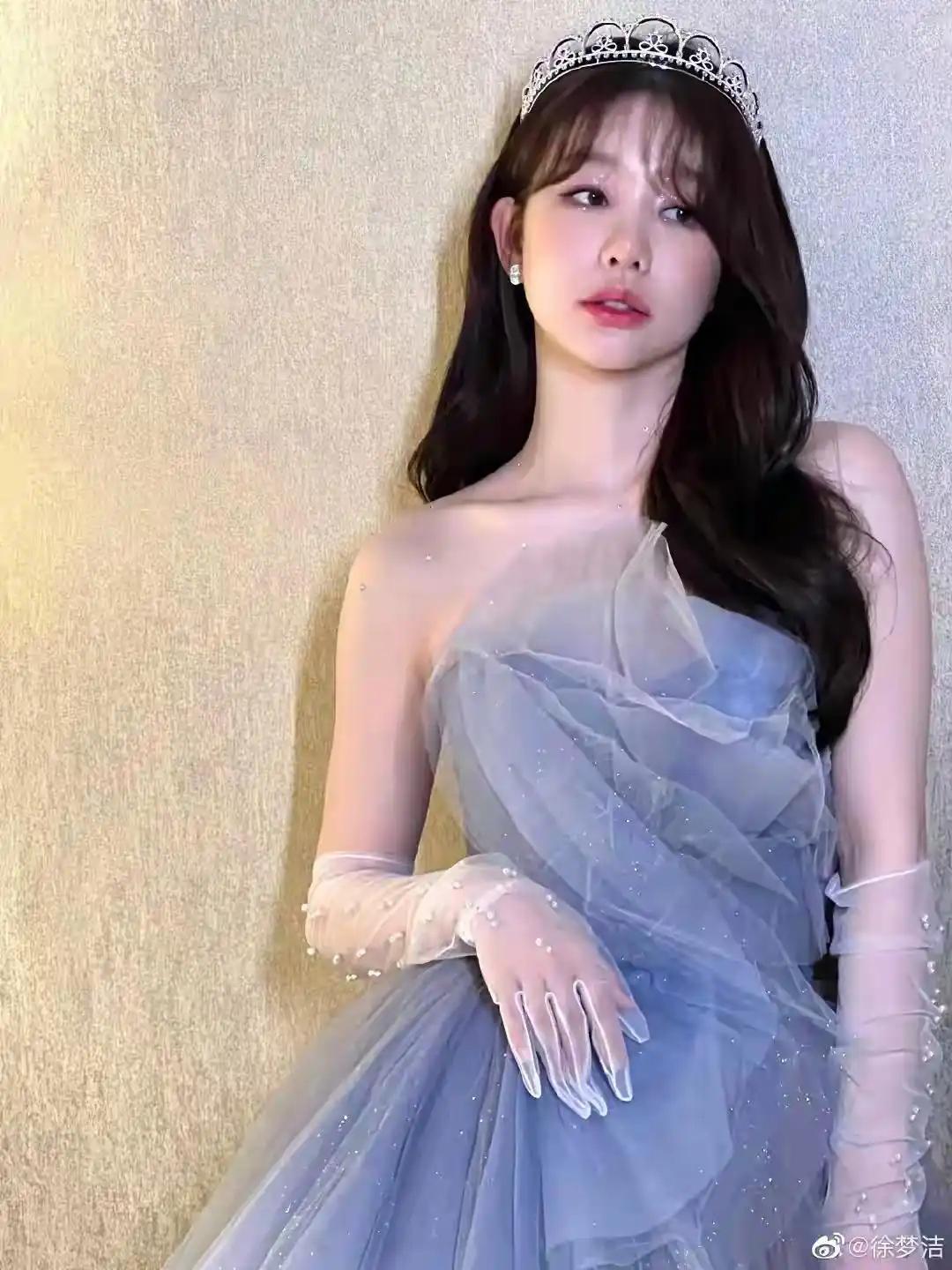 我的今日状态：😁轻松愉快
我这里的天气：☀️晴天