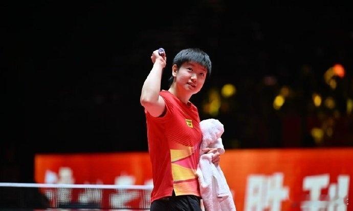 孙颖莎清华读研 中国乒乓球队运动员孙颖莎和王曼昱两人将免试进入清华大学社会科学学