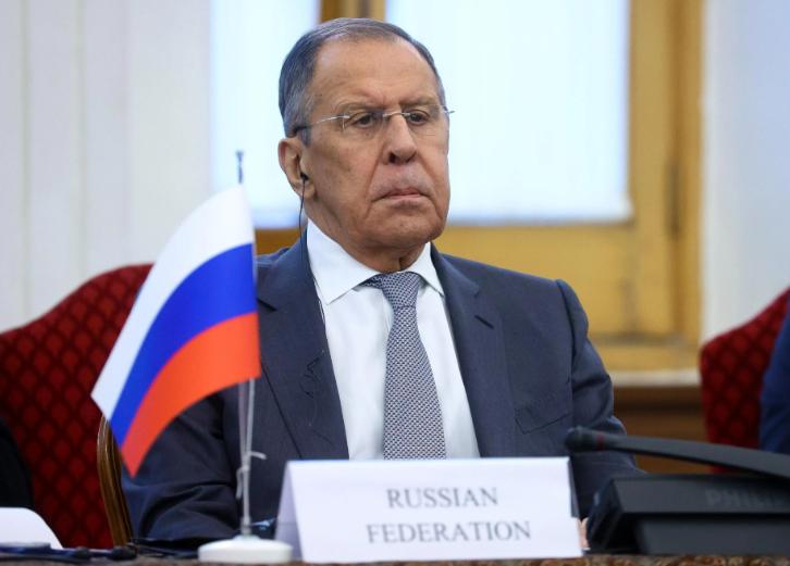 话音刚落，西方集体破防了。俄罗斯外长拉夫罗夫直接交了底：“谁敢侵犯中国领土，俄罗