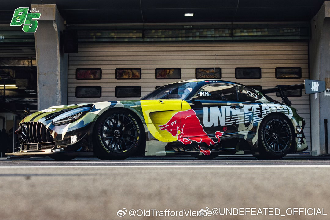 这也太帅了！谁不爱85！💚💚王一博微博改名85racing