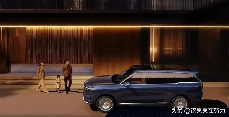 以前去看车，最让人脑壳疼的就是选配置这事儿。基础款吧，总感觉这儿缺点啥，那儿不够