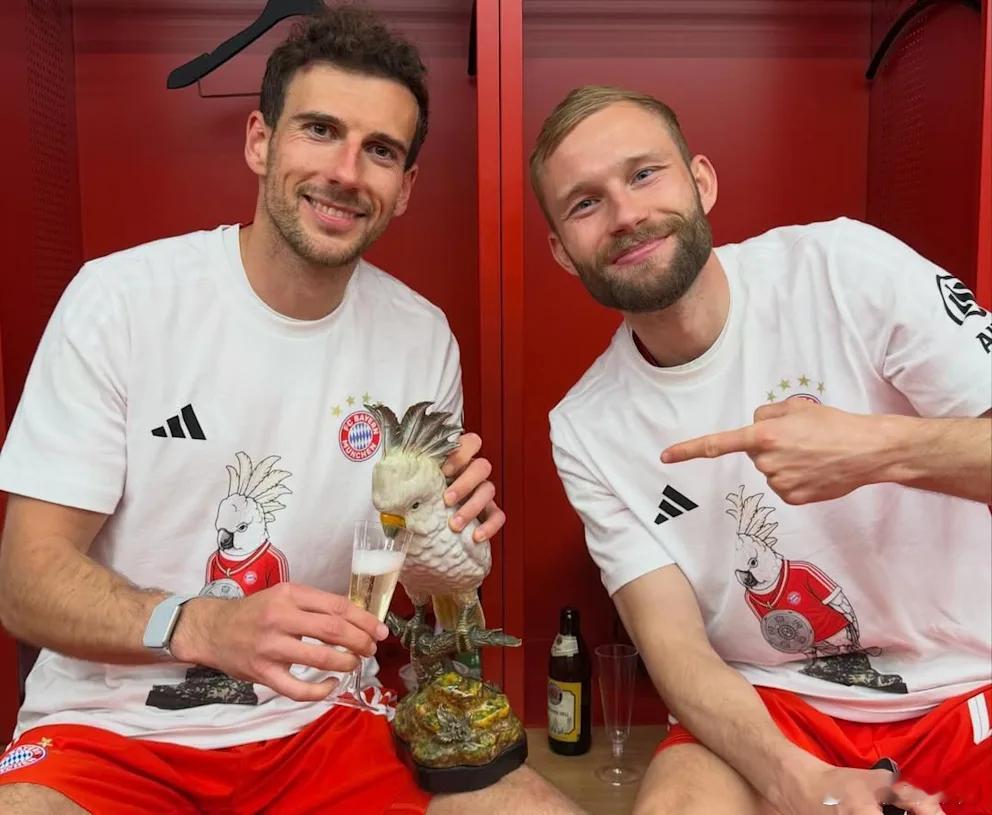 今日痛饮庆功酒，谁也不能放过~~~ 