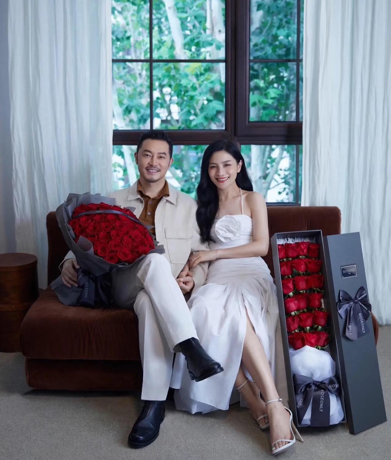 沙溢：媳妇，情人节快乐！我给你准备了特别的礼物——一段马叫，马年限定款！

胡可