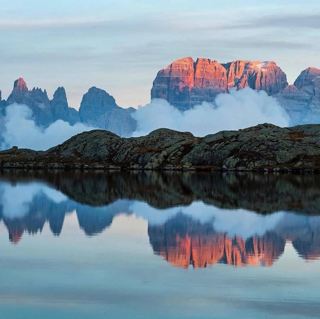 昨天跟一位老师交流，这位老师的教学能力其实蛮强的，但是他也有能力强的人的通病，就
