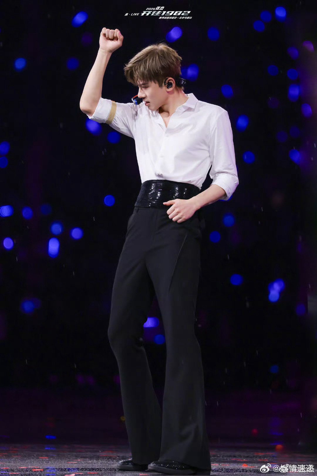 鸟巢就是张杰的天下鸟巢是张杰的天下吧 鸟巢是张杰的天下吧！蓝色星海太震撼，实力舞