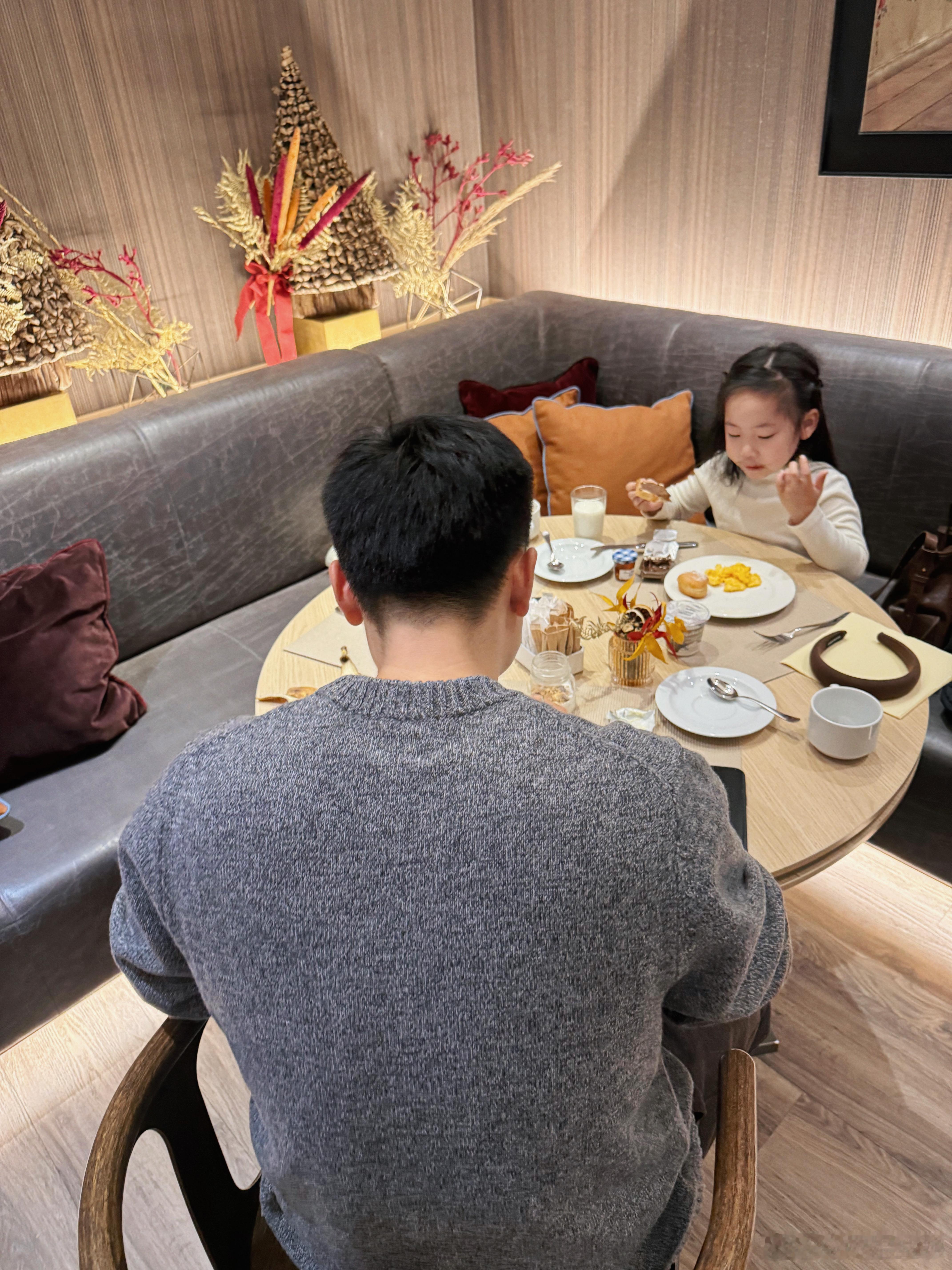 虎的茶水间  咕噜这个拖拉的毛病啊…回上海我可真要好好治治她，貌似是小孩的通病！