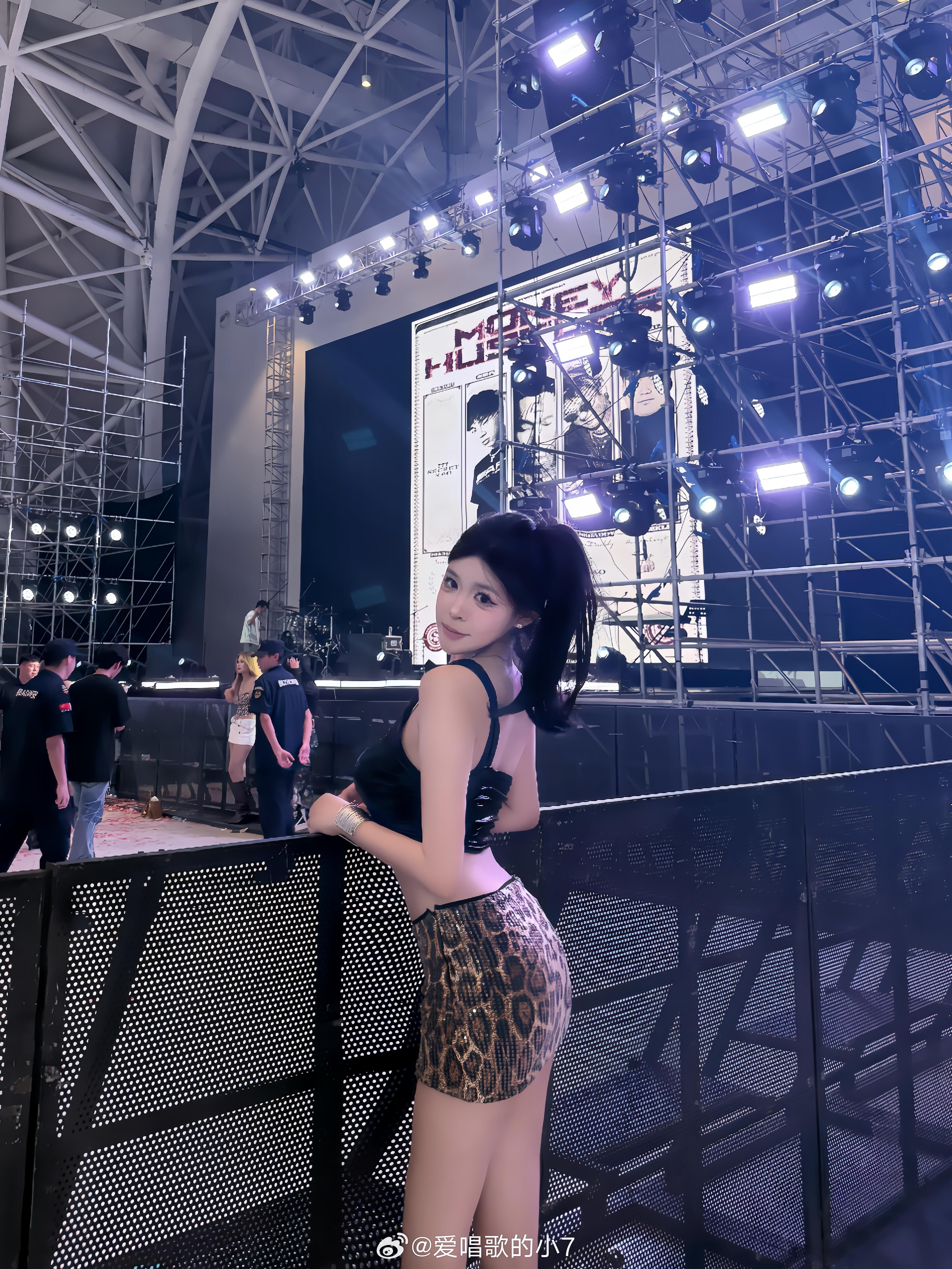 青岛money hustler巡演主办方好拉 大学没军训的来这被军训了homie