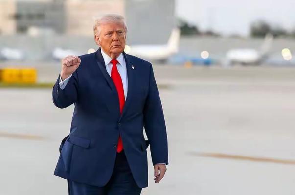 人算不如天算！特朗普被气坏了，伊巴边境走廊突然开通，令美国精心设计的对伊朗石油封