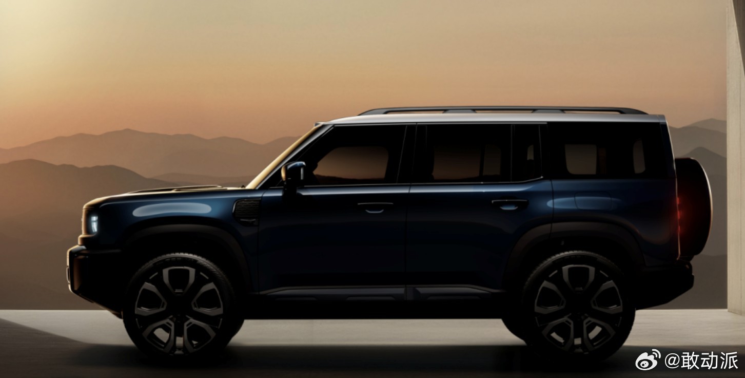 吉利正式公布全新方盒子全地形硬核SUV——银河战舰700 ，定名源自用户共创，填