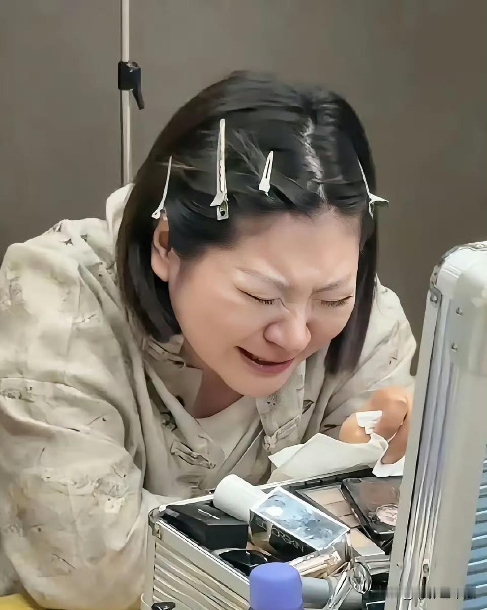 王暖暖这件事我觉得不能怪无忧传媒，理由很简单，自己身体自己知道，既然签约人家没违