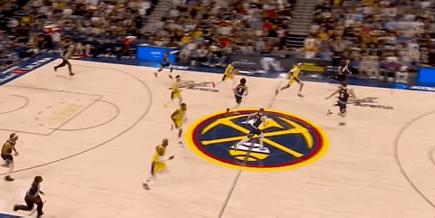 詹姆斯暴扣！追平贾巴尔，并列历史总进球数第一！湖人vs掘金