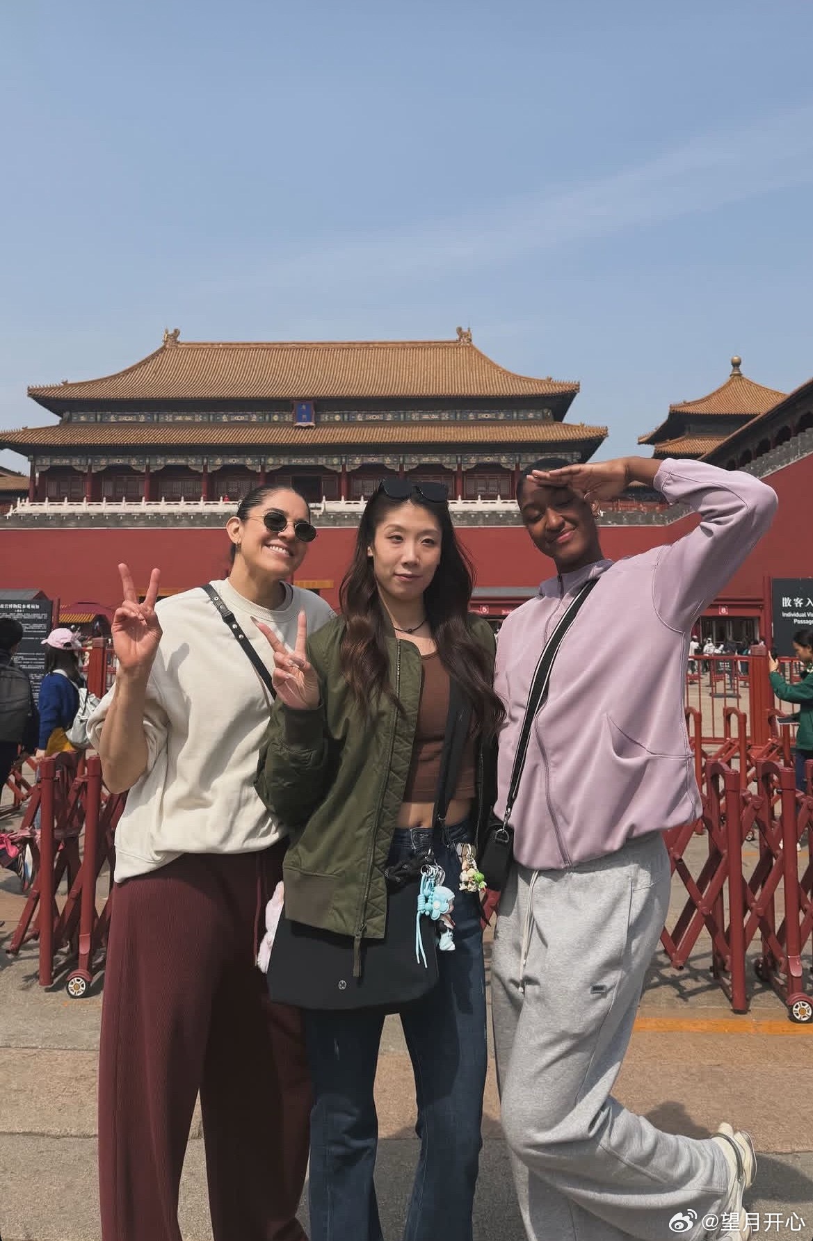 望月体育  娜塔莉亚新动态世界女排新闻世界女排新闻 金哥、萨拉怡、马丁、杨艺 