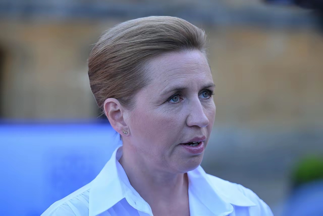 丹麦人总觉一直有人窥视他们的国土，这让丹麦很头痛。 