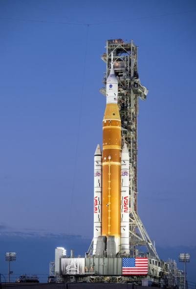 美国的阿尔忒弥斯 2 号太空发射系统（SLS）火箭，计划下个月7-11日执行为期