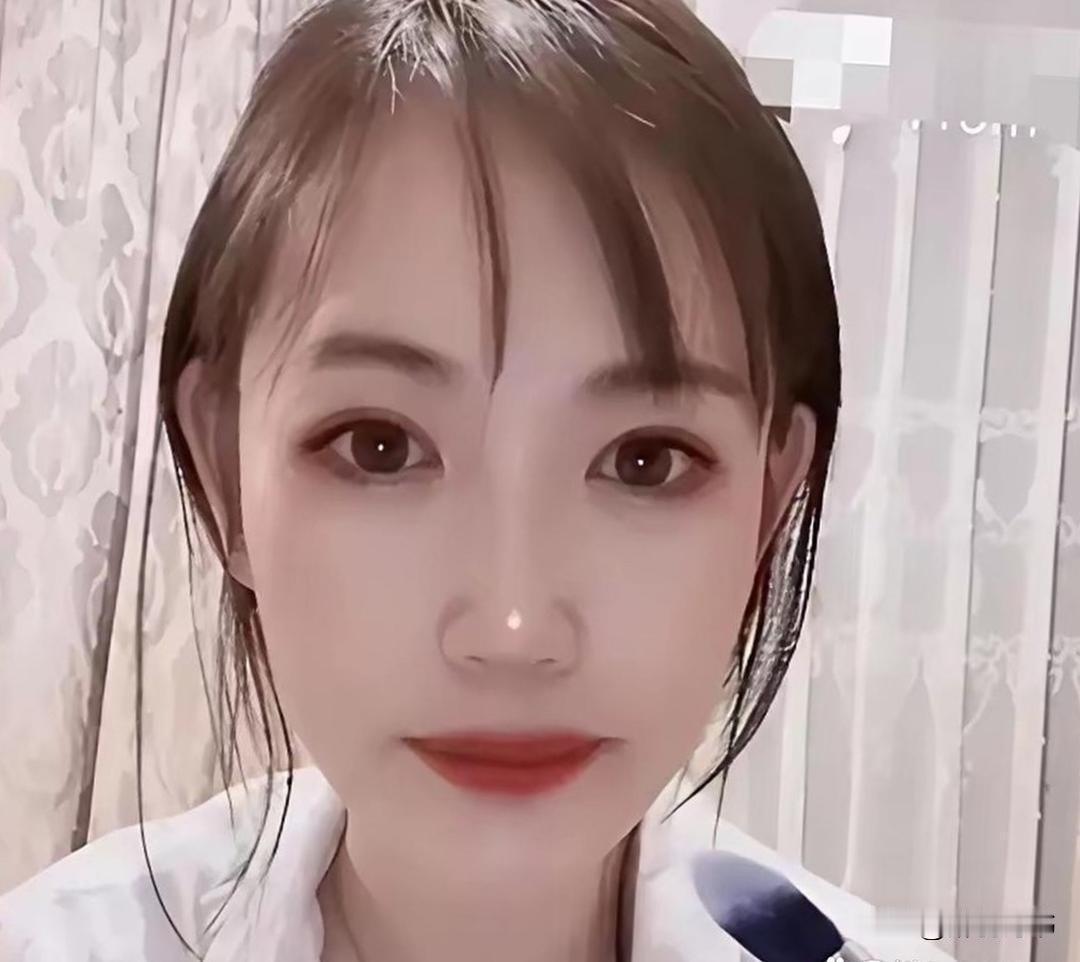 马蓉半夜发微博，说离婚快九年，自己“人财两空”她承认当年太年轻选错人，也承认宋喆