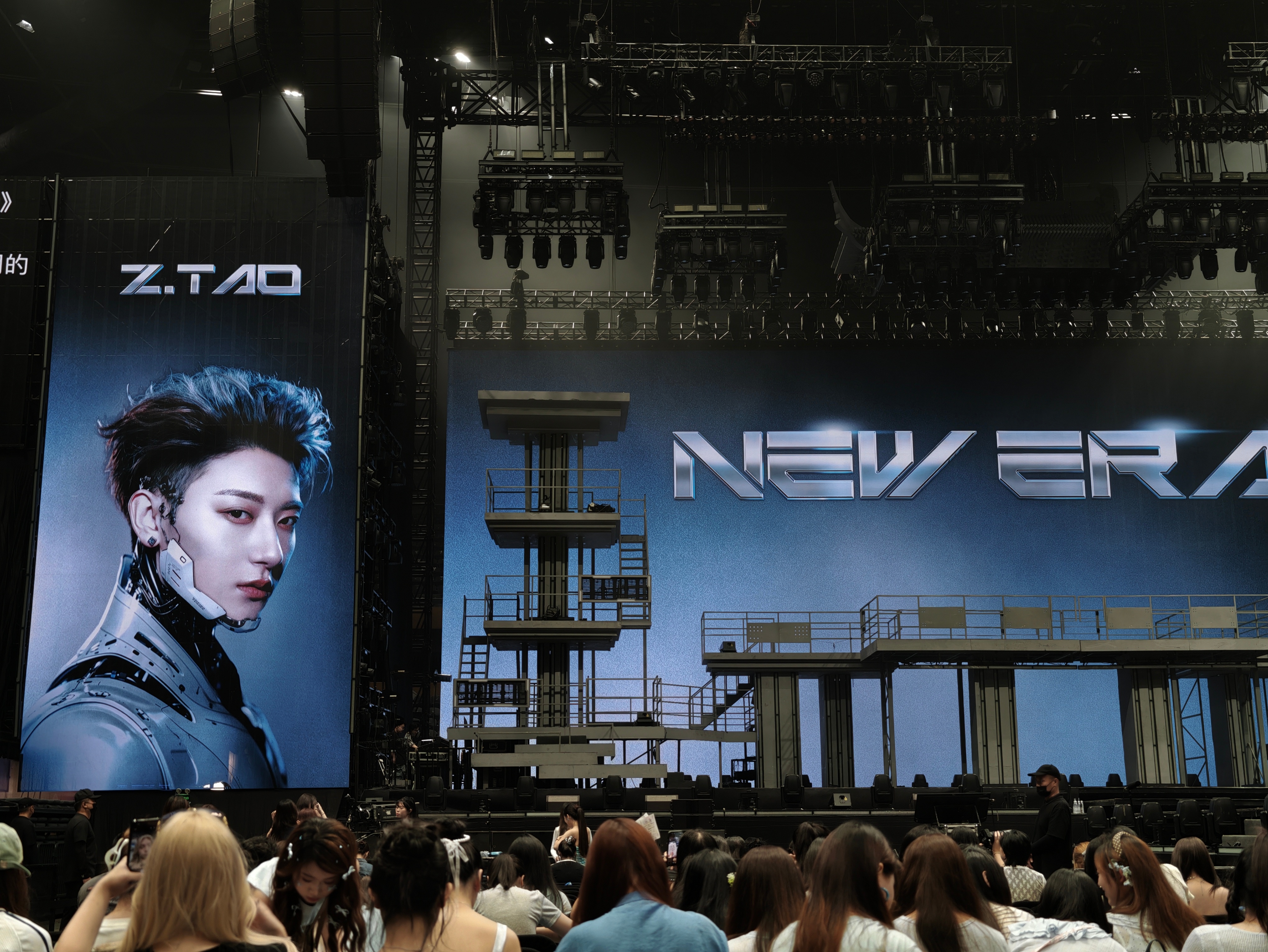 黄子韬黄子韬new era演唱会 8.22北京演唱会圆满 全勤！！！幸好我们接住