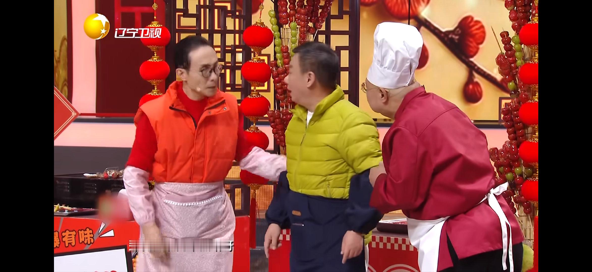 巩汉林是懂揽客的这热情，谁来谁得买，不买都不好意思走！辽宁春晚